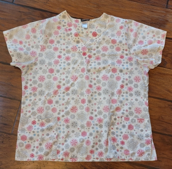 Scrub Studio top - Picture 1 of 6